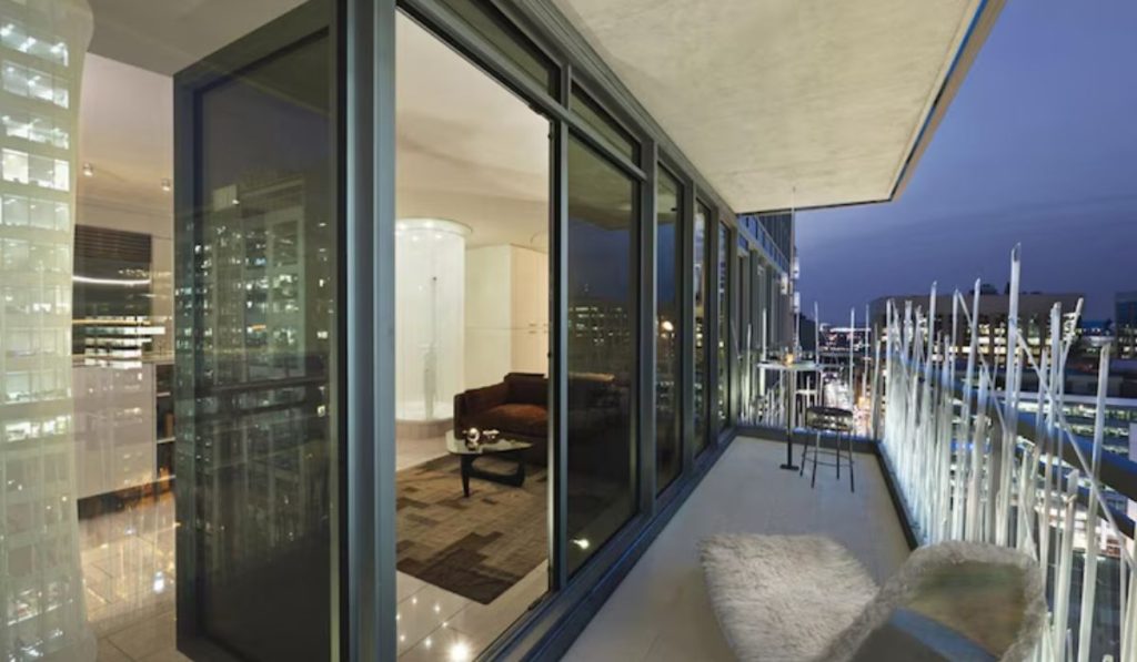 Why Are Panoramic Sliding Doors the Perfect Choice for Modern Homes?